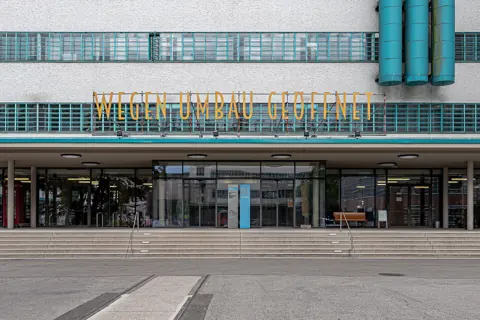 Eingang der Tabakfabrik Linz, Sitz vieler Kreativfirmen