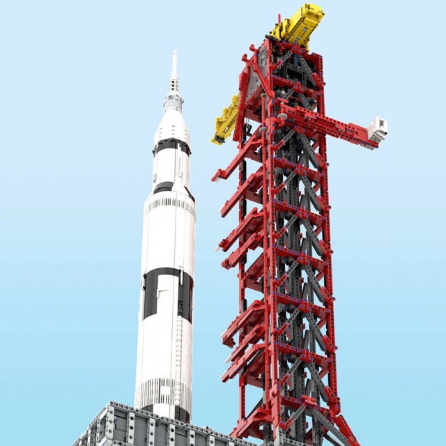Startturm / Launch Umbilical Tower