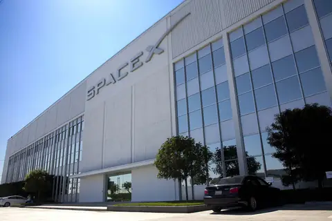 Firmenzentrale von SpaceX in Hawthorne, Kalifornien